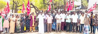 பட்டா கோரி காத்திருப்பு போராட்டம்