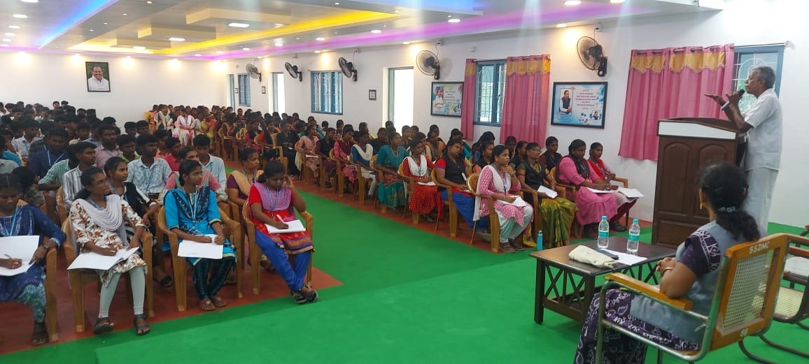 எஸ்.எஸ்.துரைச்சாமி நாடார் மாரியம்மாள் கலை மற்றும் அறிவியல் கல்லூரியில் நடந்த விழா