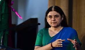 ஏழைகளை மட்டும் நாய் கடிப்பது ஏன்? - மேனகா காந்தி கடும் குற்றச்சாட்டு