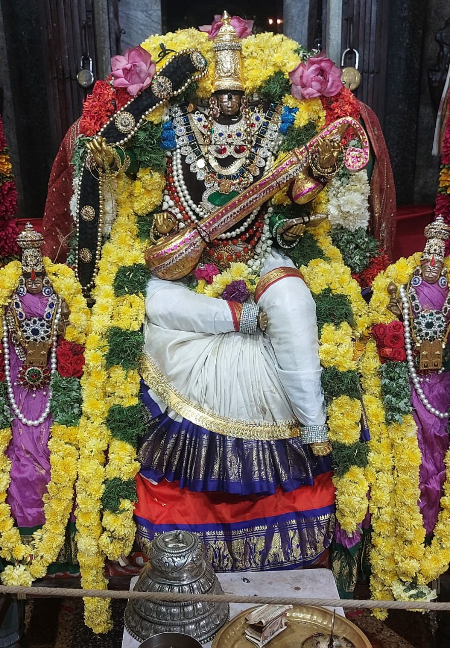 சரஸ்வதி & கனகலட்சுமி அலங்காரம்