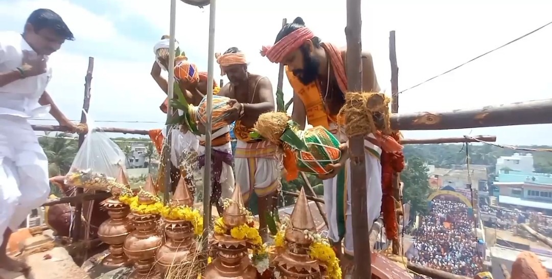 வேளாங்கண்ணி ரஜதகிரீஸ்வரர் கோவிலில் நேற்று கும்பாபிஷேகம்