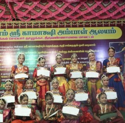 ஸ்ரீ காமாட்சி அம்பாள் கோயிலில் நவராத்திரி கொலு பூஜை