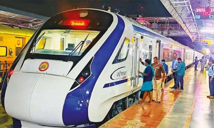 சென்னை-நெல்லை வந்தே பாரத்ரயிலில் கூடுதலாக 4 பெட்டிகள் இணைப்பு