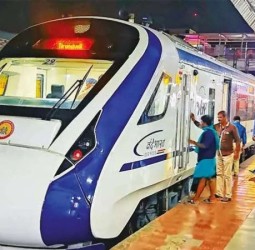 சென்னை-நெல்லை வந்தே பாரத்ரயிலில் கூடுதலாக 4 பெட்டிகள் இணைப்பு