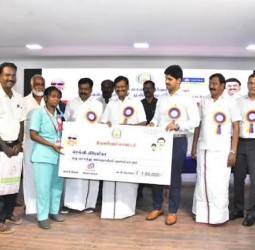 திருவள்ளூர் மாவட்டத்தில் அன்புக்கரங்கள் திட்டம்: அமைச்சர் நாசர் துவக்கி வைத்தார்