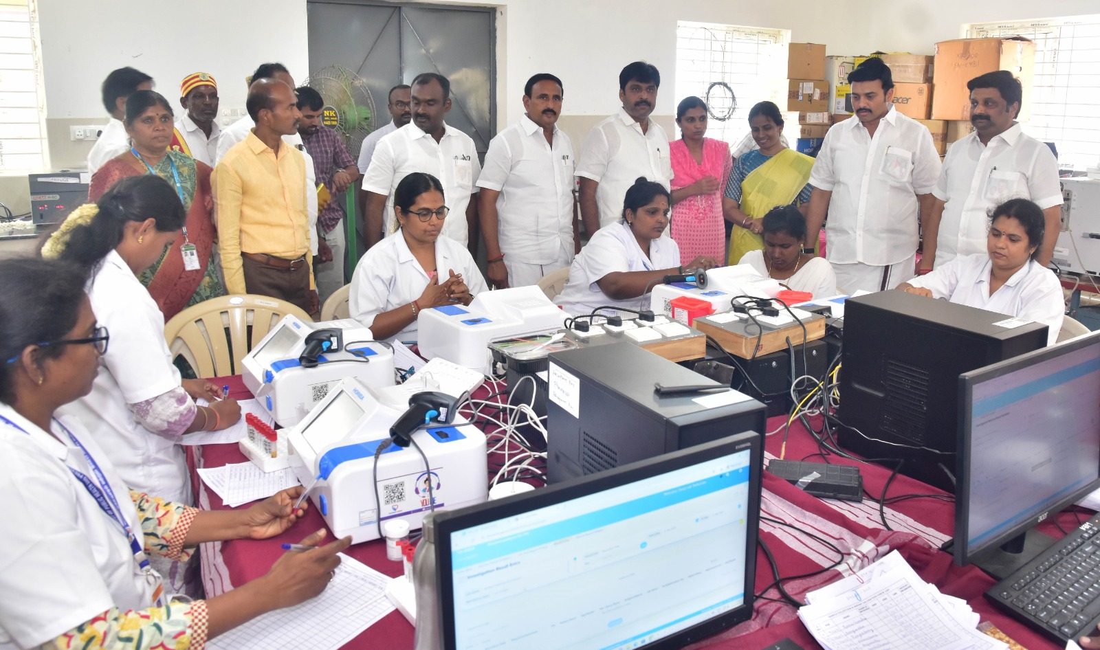 நாமக்கல் அரசு மகளிர் மேல்நிலைப்பள்ளியில் நடந்த நலம் காக்கும் ஸ்டாலின் முகாம்