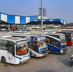 ஆயுதபூஜை தொடர் விடுமுறை: ஆம்னி பேருந்துகளில் தீவிர சோதனை!