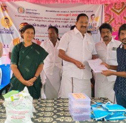 ஆற்காடு ஊராட்சி ஒன்றியம் செயலனூர் அரசு மேல்நிலைப் பள்ளியில் நடைபெற்ற உங்களிடம் ஸ்டாலின் முகாம்