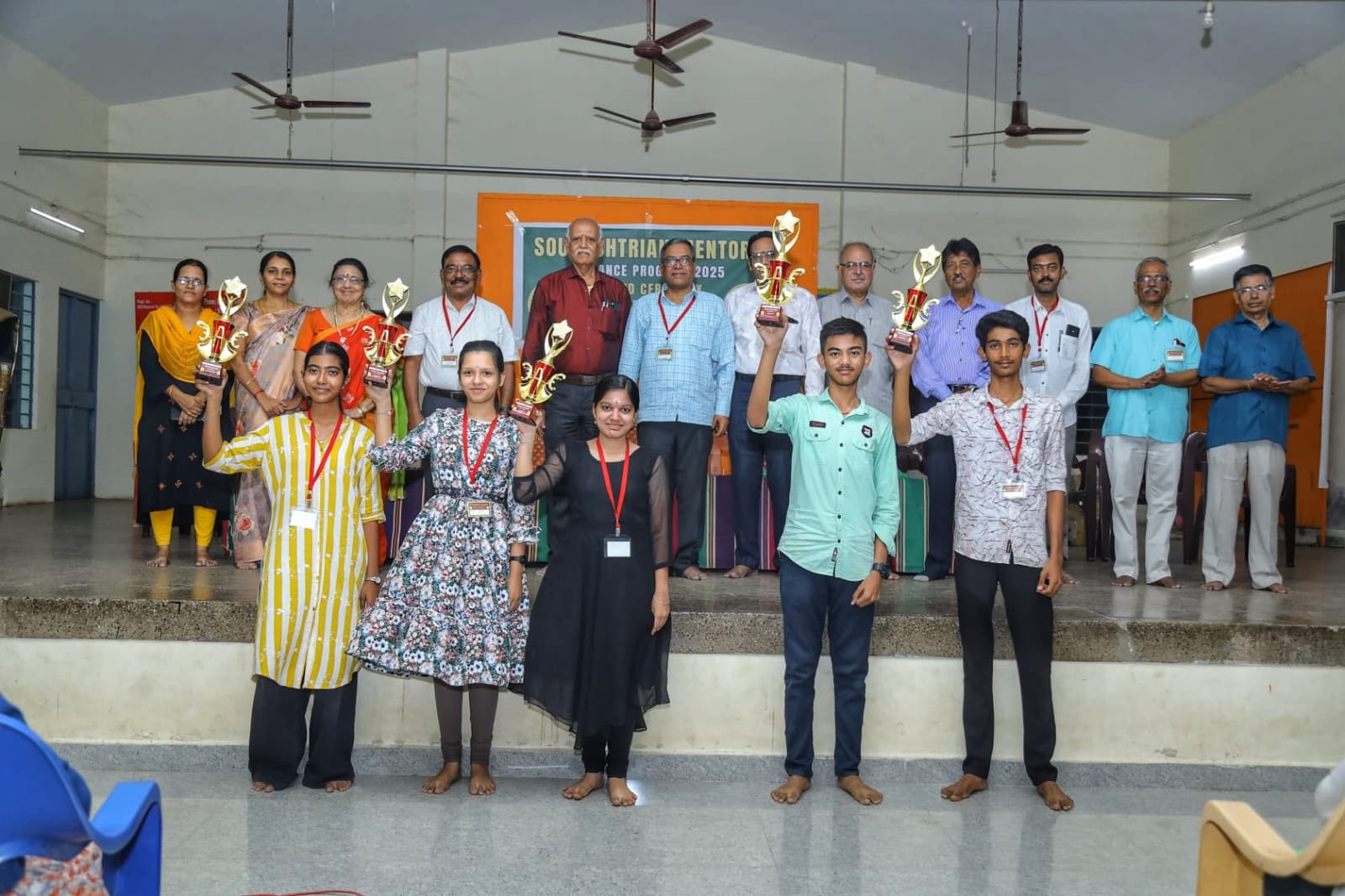 மதுரை சௌராஷ்டிர mentors சார்பாக plus 2 பயிலும் மாணவ மாணவியர்களுக்கு இரண்டு நாள் பயிற்றரங்கம்