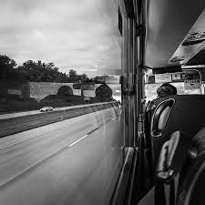 ஜன்னலோர சீட்டில்