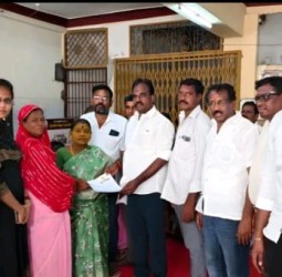 திருக்கோவிலூரில் முகாமை தொடங்கி வைத்த நகர மன்ற தலைவர்