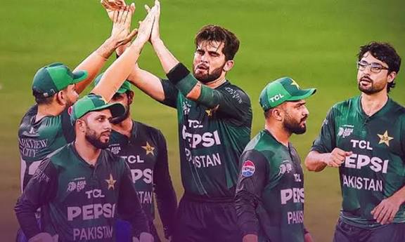 ஆசிய கோப்பை கிரிக்கெட்: இறுதிப்போட்டிக்கு முன்னேறிய பாகிஸ்தான்
