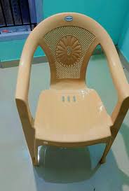 நாற்காலிகளில் மூன்று துளைகள் ஏன் இருக்கிறது..?