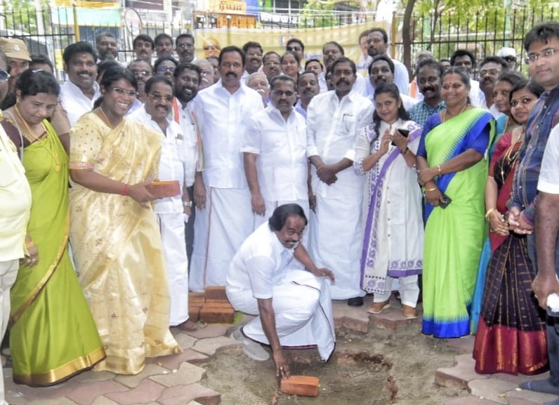 பொன்னப்பநாடார் சிலை அமைக்க அமைச்சர் மனோ தங்கராஜ் அடிக்கல் நாட்டினார்