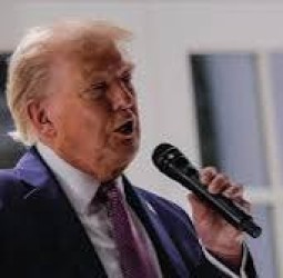 அமெரிக்காவுடன் வர்த்தக ஒப்பந்தங்கள் மேற்கொண்ட நாடுகளுக்கு வரி விலக்கு: உத்தரவில் ட்ரம்ப் கையெழுத்து