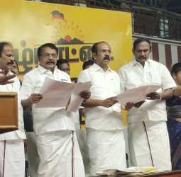 தங்கம் தென்னரசு, தலைமை கழக பேச்சாளர் கம்பம் செல்வேந்திரன் உள்ளிட்டோர் உறுதிமொழி