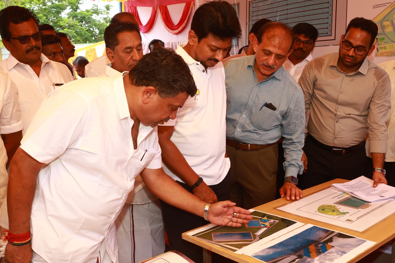 வளைகோல் பந்து (ஹாக்கி) மைதானம் புதுப்பிக்கும் பணி மற்றும் நீச்சல் குளம் அமைக்கும் பணிகளை, துணை முதலமைச்சர் உதயநிதி ஆய்வு