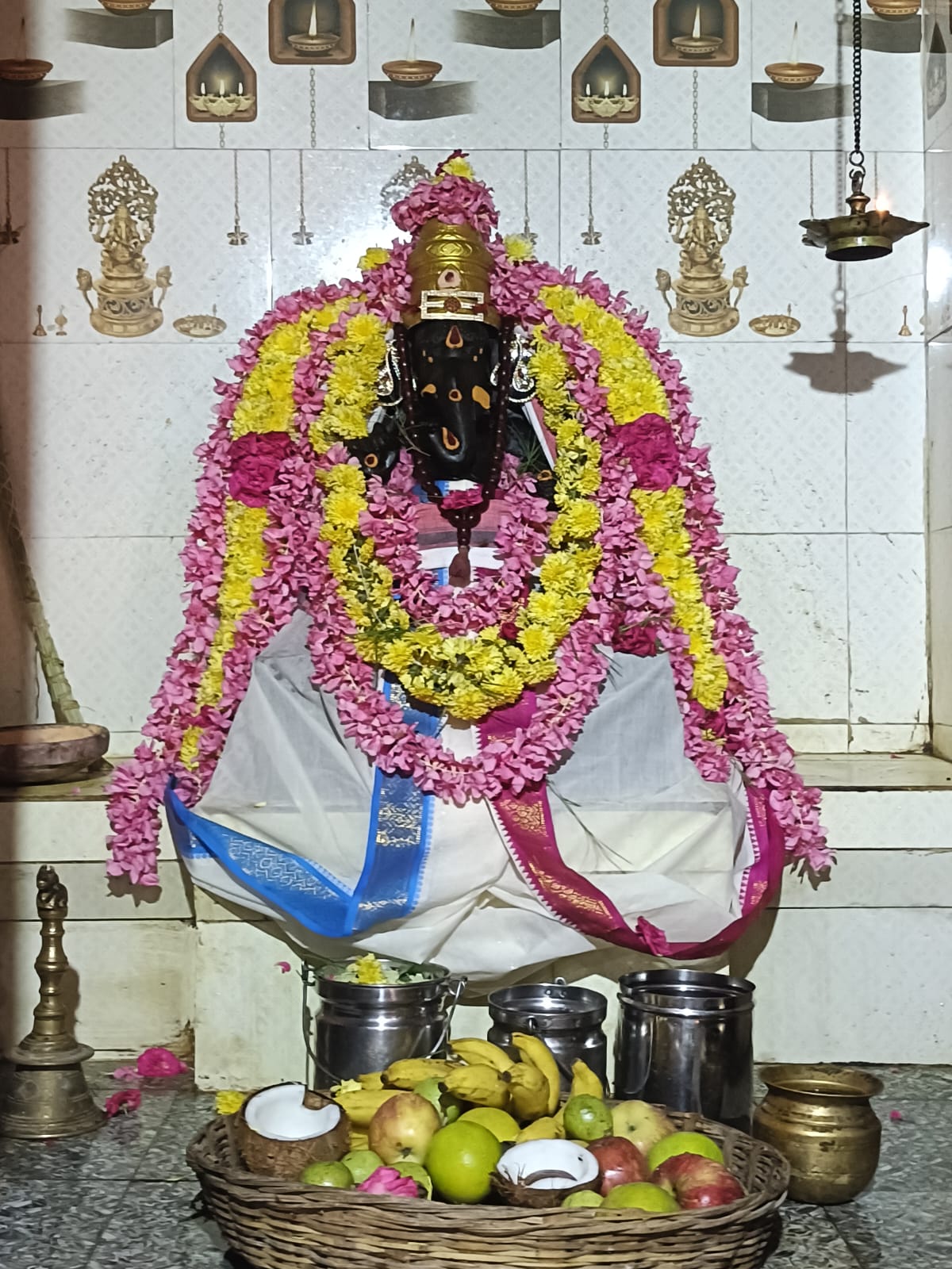 கூழமந்தல் அருள்மிகு 27 நட்சத்திர விருச்சக விநாயகர் கோயிலில் சங்கடஹர சதுர்த்தி விழா