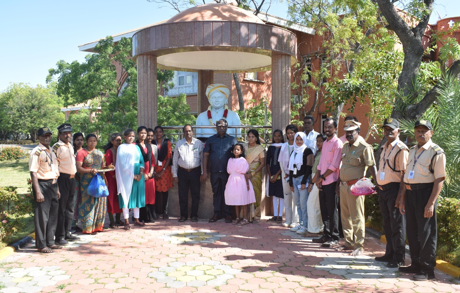 அபிஷேகப்பட்டியிலுள்ள மனோன்மணியம் சுந்தரனார் பல்கலைக்கழக தினம்