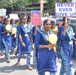 உலக தற்கொலை தடுப்பு தினத்தை முன்னிட்டு, நாமக்கல்லில் விழிப்புணர்வு பேரணி