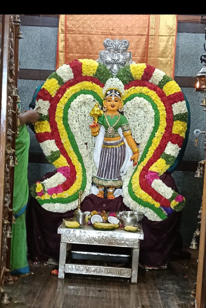 ஸ்ரீ வாசவி கன்யகா பரமேஸ்வரி அம்மன் நவராத்திரி முதல் நாள் நம் வாசவி அம்மன் குழந்தை வடிவில்