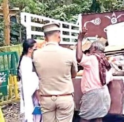 கம்பம்மெட்டு மலைச்சாலையில்  கேரள கழிவுகள் குறித்து அதிகாரிகள் ஆய்வு