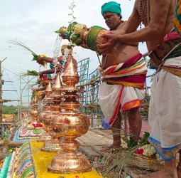 காட்டாம்பூரில் நூறாண்டுகளுக்குப் பிறகு பிரம்மாண்டமாக நடைபெற்ற கும்பாபிஷேக விழா!    சுற்றுவட்டாரங்களைச் சேர்ந்த பல்லாயிரக்கணக்கானோர் பங்கேற்பு!