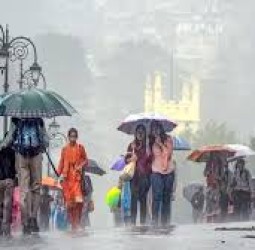 விடாமல் வெளுத்து வெளுத்து வாங்கும் கனமழை இமாச்சலில் பலி 360ஆக உயர்வு