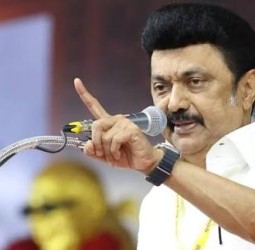 இந்தி, சமஸ்கிருதம் திணிப்பு: பா.ஜ.க. முயற்சிக்கு ஸ்டாலின் கண்டனம் மோடி அரசுக்கு சாமரம் வீசுகிறது அ.தி.மு.க.