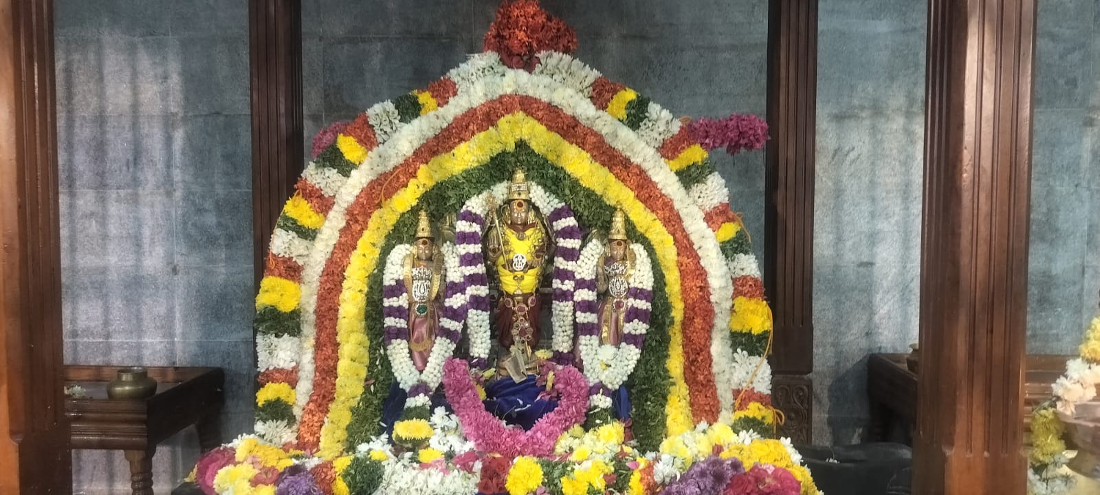 சிறப்பு அலங்காரத்தில் சுப்பிரமணியசுவாமி