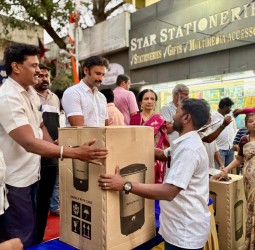 கோல போட்டிகளில் வெற்றி பெற்றவர்களுக்கு பாஜக மாநில செயலாளர் வினோஜ் செல்வம் பரிசு