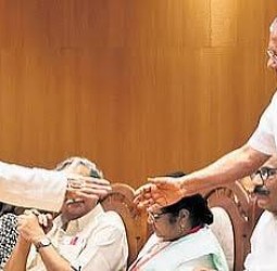 பினராயி விஜயன் மீண்டும் முதல்வர் ஆவார்! காங்கிரஸ் மூத்த தலைவர் பேச்சால் சர்ச்சை!