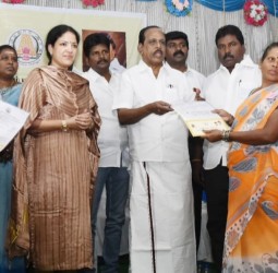 வாலாஜபாத்தில் இலவச வீட்டு மனைப்பட்டா,