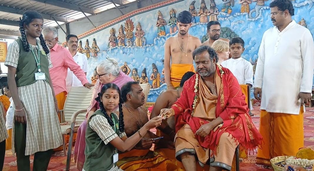 ஸ்ரீபுரம் ஸ்ரீசக்தி அம்மா தலைமையில் ஸ்ரீ சரஸ்வதி மகா யாக பூஜை!