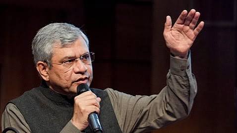 நீண்ட தூர ரயில்களில் தொடா் தூய்மைப் பணிக்கு புதிய திட்டம்: அஸ்வினி வைஷ்ணவ்!