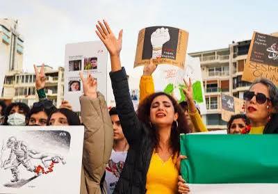 40 ஆண்டுகளில் இல்லாத வகையில் உலகளவில் ஜனநாயகம் வீழ்ச்சி