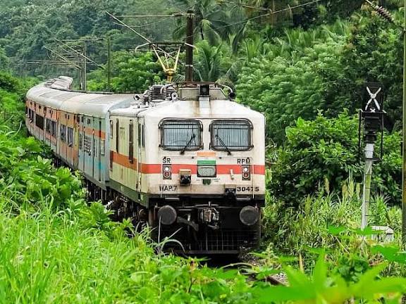 மத்திய பட்ஜெட்டில் ரெயில்வே துறைக்கு ரூ.2,77,380 கோடி ஒதுக்கீடு