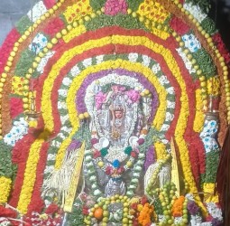 பர்கூரில் மகா மாரியம்மன் கோயில் திருவிழா