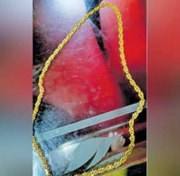 தொலைந்து போன தங்கச் சங்கிலி 3 மணி நேரத்தில் மீட்ட காவல்துறை!