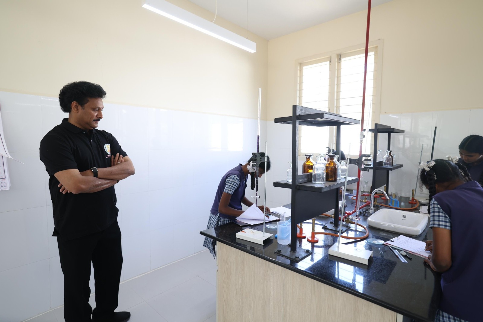 மாநிலம் முழுவதும் நடப்பு கல்வியாண்டில் 12-ஆம் வகுப்பு பொதுத்தேர்வு எழுதவுள்ள மாணவர்களுக்கான செய்முறை தேர்வு