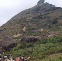 வெள்ளியங்கிரி மலை ஏற்றம் தொடக்கம்: விதிமுறைகளை கடைபிடிக்க பக்தர்களுக்கு அறிவுரை