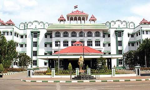 மக்கள் மனதில் பாகுபாடுகளை போக்காமல் தெருக்கள் பெயரை மாற்றுவதால் பலனில்லை: மதுரை ஐகோர்ட்டு