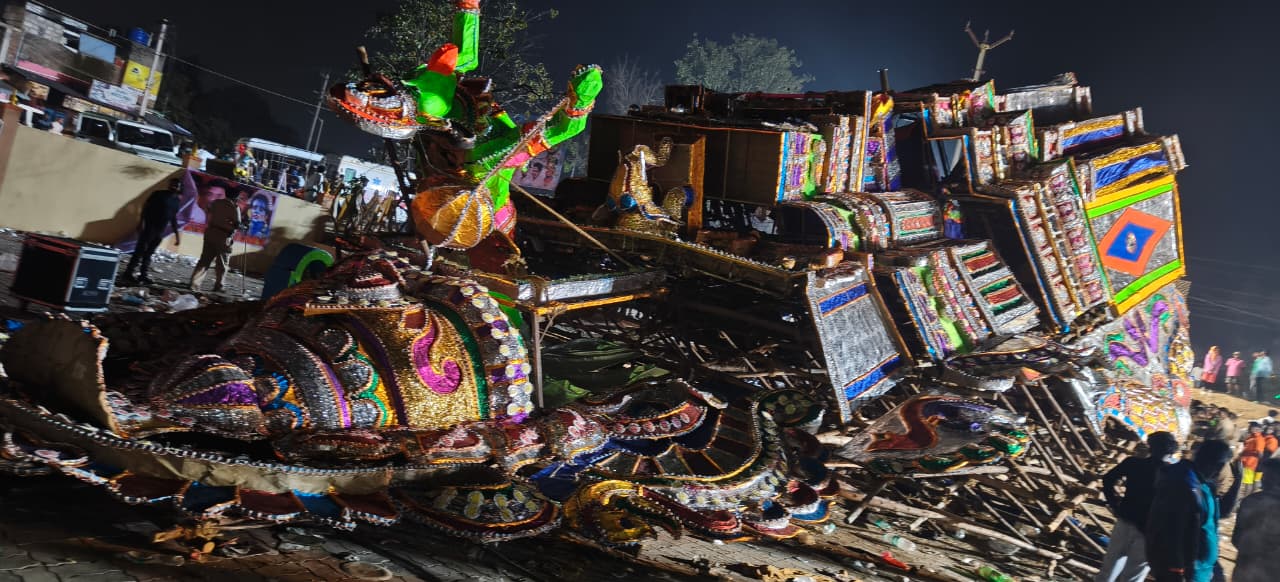 வேலூரில் மயான கொள்ளை திருவிழா: திரளான பக்தர்கள் பங்கேற்பு!