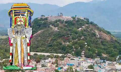 இன்று தைப்பூச திருவிழா: பழனி முருகன் கோவிலில் குவியும் பக்தர்கள்