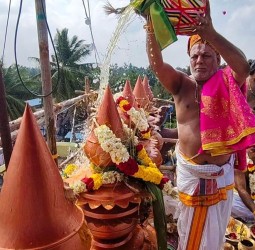தேரழுந்துர் ஆமருவியப்பன் கோயில் கும்பாபிஷேகம்