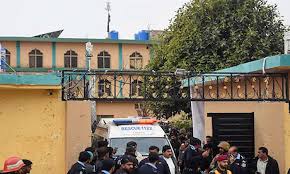 பாகிஸ்தான்: மசூதியில் நடந்த தாக்குதலுக்கு ஐஎஸ்ஐஎஸ் பெறுப்பேற்பு