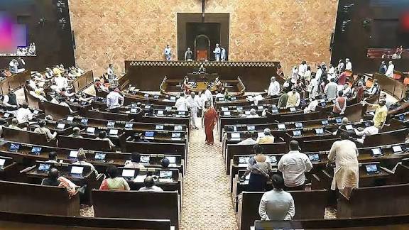 நாடாளுமன்ற அமளியால் இதுவரை ரூ.57 கோடி இழப்பு