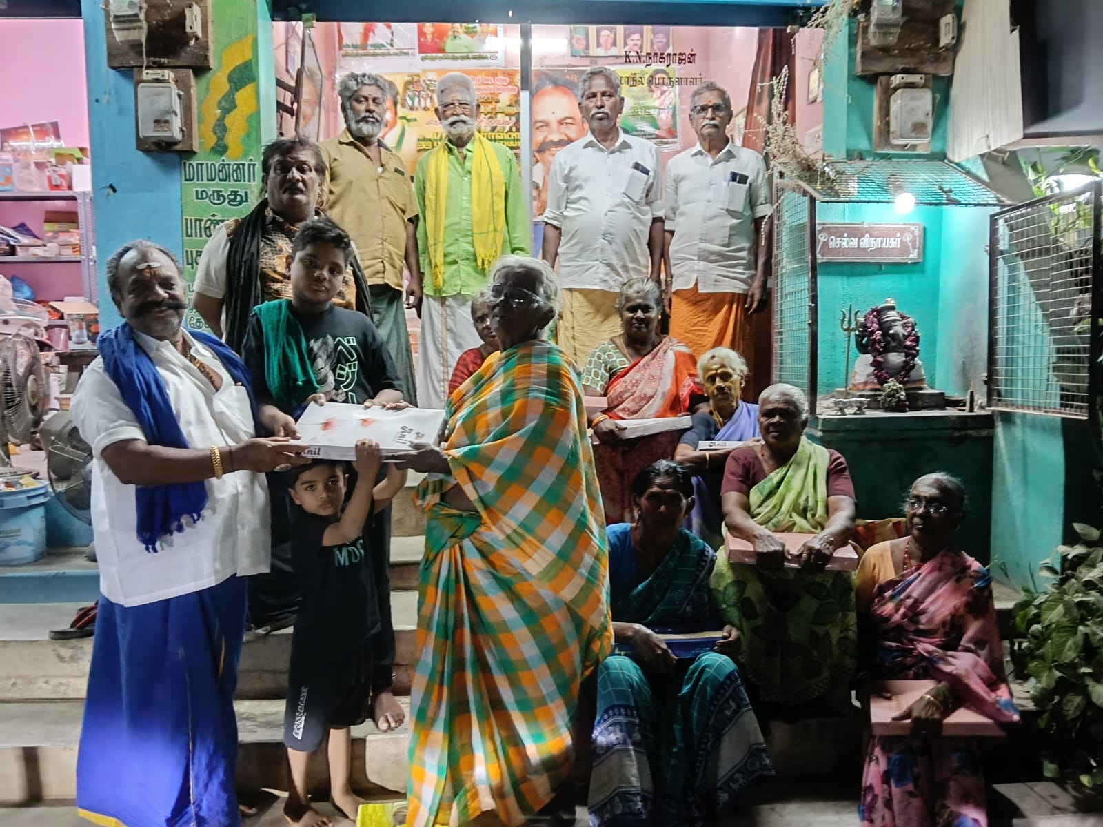 மகளிருக்கு நலத்திட்ட உதவிகள்