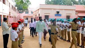 மேல்நிலைப் பள்ளி மாணவர்கள் 5 பேருக்கு மாநில அளவில் சிறந்த கைவினைஞர் விருது