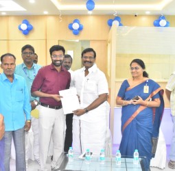 பட்டாபிராம் டைடல் பார்க்கில், நேற்று இந்தியன் ஓவர்சீஸ் வங்கி புதிய கிளை